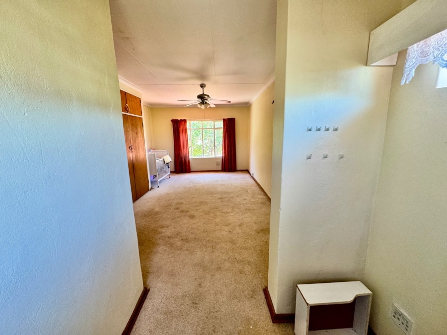 5 Bedroom Property for Sale in Potchefstroom North North West